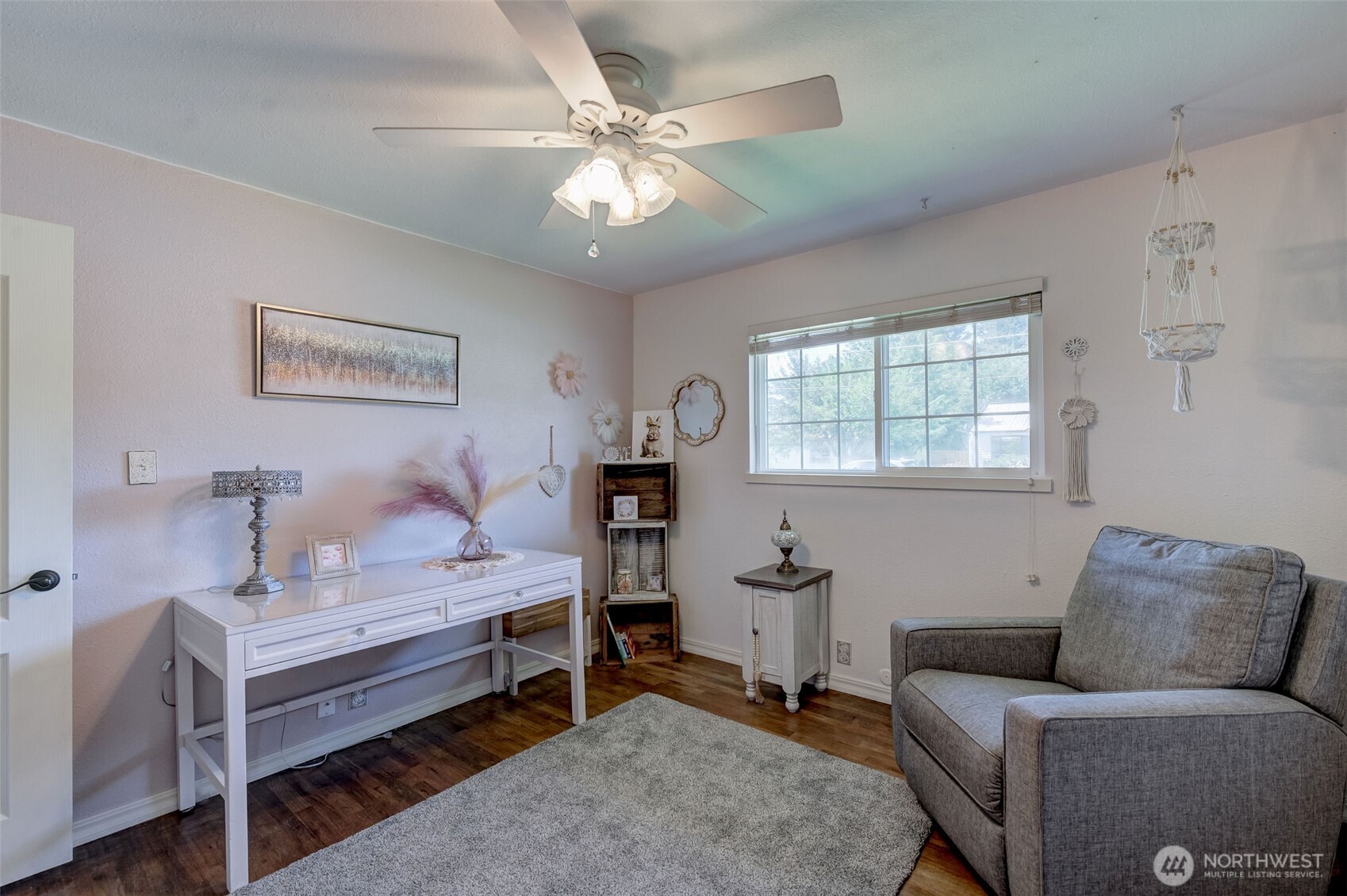 East Wenatchee, Washington 98802, United States, 4 Bedrooms Bedrooms, ,2 BathroomsBathrooms,Residential,Active,183349