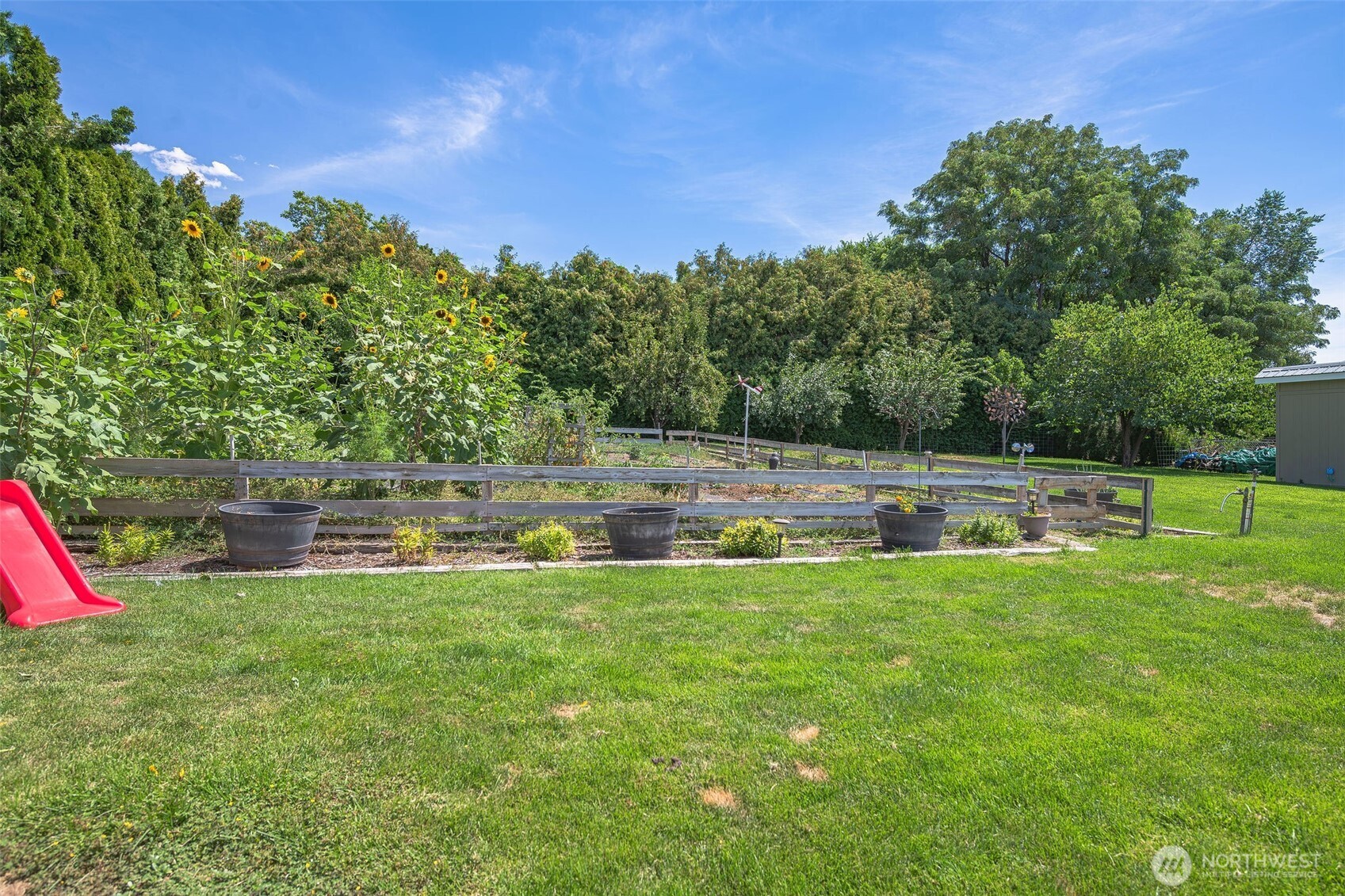 East Wenatchee, Washington 98802, United States, 4 Bedrooms Bedrooms, ,2 BathroomsBathrooms,Residential,Active,183349