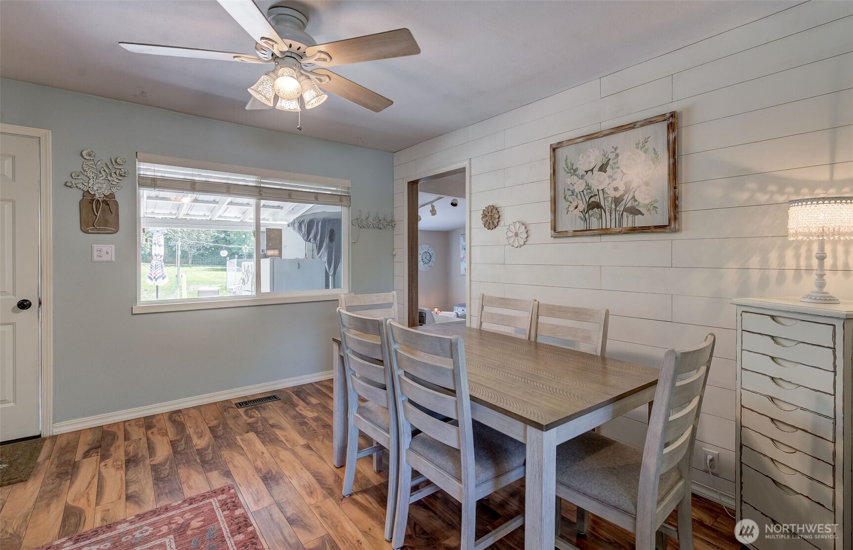 East Wenatchee, Washington 98802, United States, 4 Bedrooms Bedrooms, ,2 BathroomsBathrooms,Residential,Active,183349