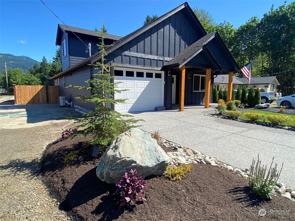 Photo of 1002 Riddle Street, Darrington, WA 98241 (MLS # 2133560)