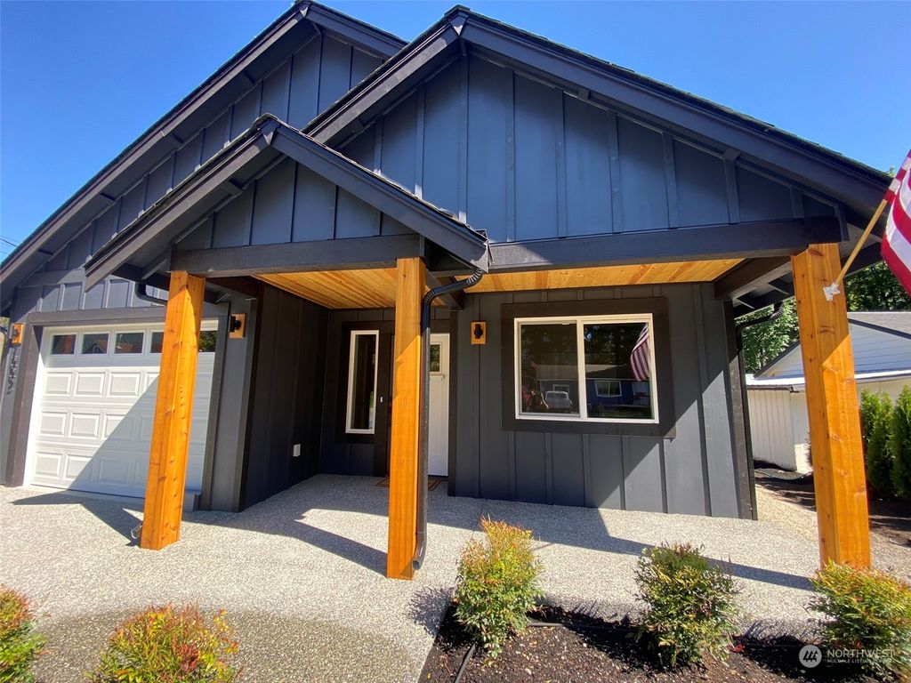 Photo of 1002 Riddle Street, Darrington, WA 98241 (MLS # 2133560)