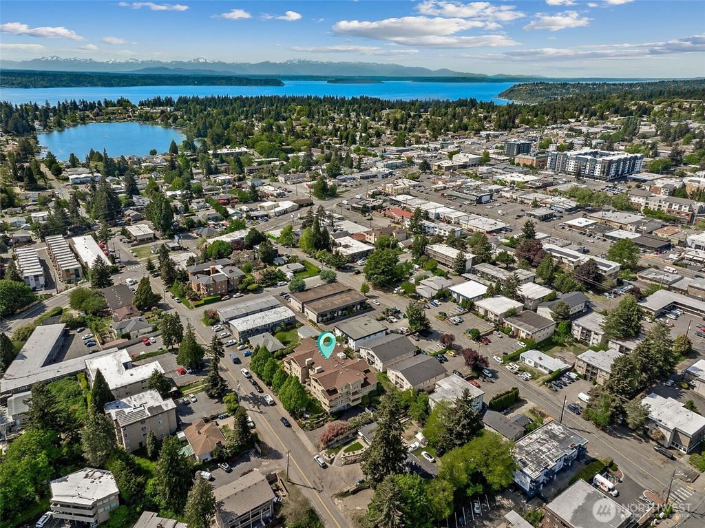Photo of 430 SW 156th Street #204, Burien, WA 98166 (MLS # 2374567)