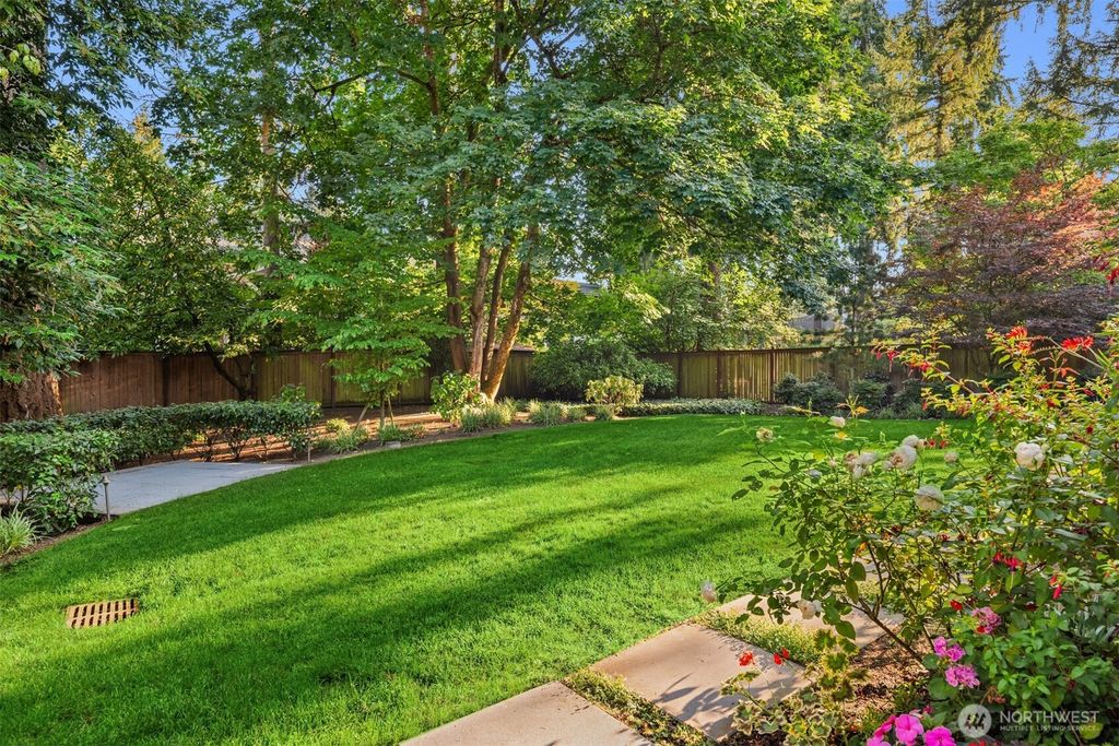 Photo of 10453 SE 19th Street, Bellevue, WA 98004 (MLS # 2411397)