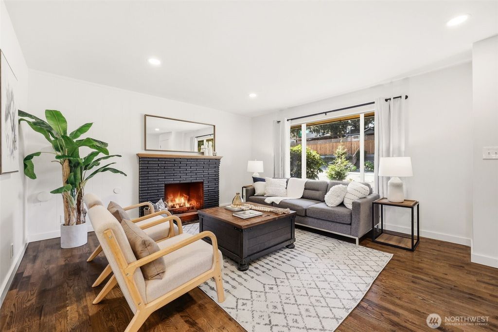 Photo of 13120 12th Avenue S, Burien, WA 98168 (MLS # 2487112)