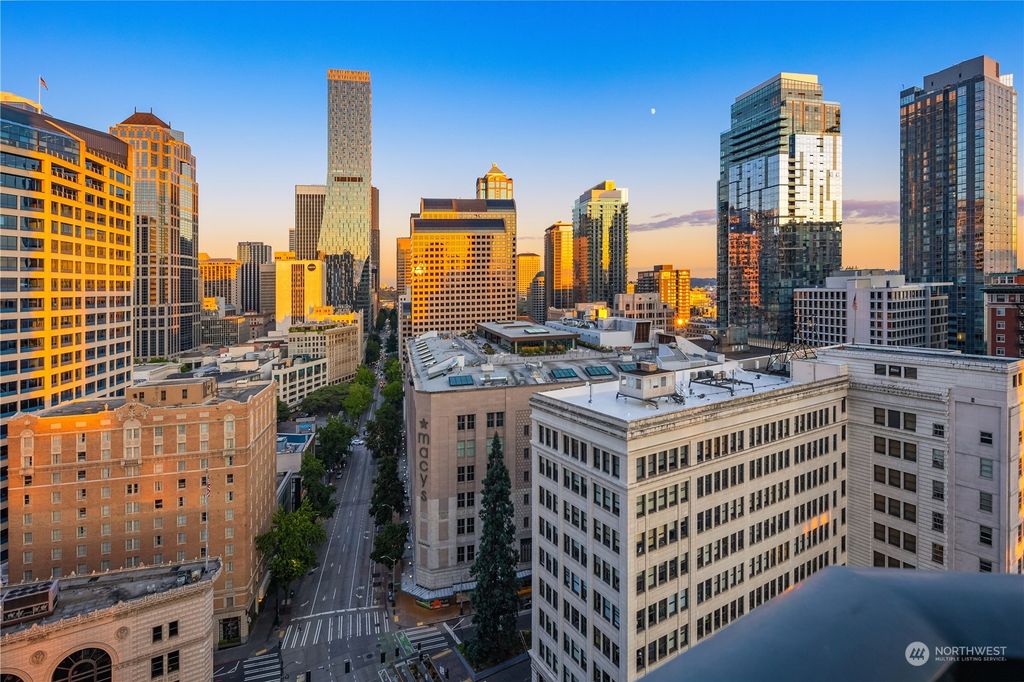 Photo of 1920 4th Avenue #1805, Seattle, WA 98101 (MLS # 2143752)