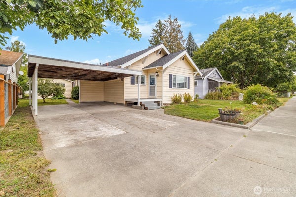 310 2ND ST, SUMAS, WA 98295 - Image 7bba2a2d21d675f28010be33c8cd441d/562801600
