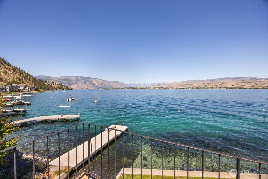 Photo of 3132 S Lakeshore Road, Chelan, WA 98816 (MLS # 2489548)