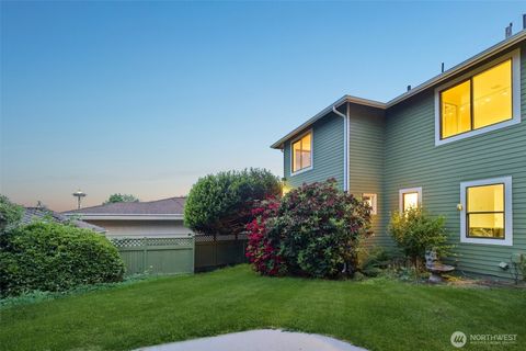 Photo of 1114 2nd Avenue N, Seattle, WA 98109 (MLS # 2490424)