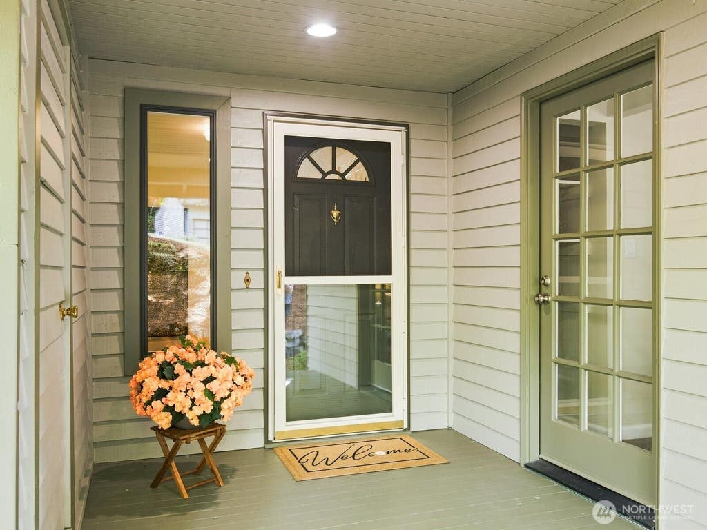 Photo of 5018 97th Place SW, Mukilteo, WA 98275 (MLS # 2555993)