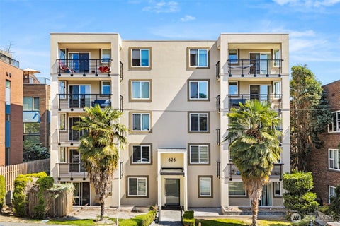 Photo of 626 4th Avenue W #504, Seattle, WA 98119 (MLS # 2573348)