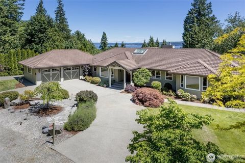 Photo of 154 Maxview Drive, Port Ludlow, WA 98365 (MLS # 2500889)