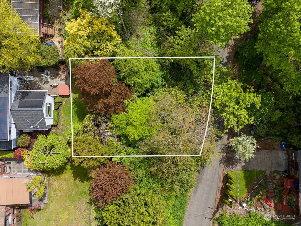 Photo of 19 xx 32nd Avenue W, Seattle, WA 98199 (MLS # 2231028)