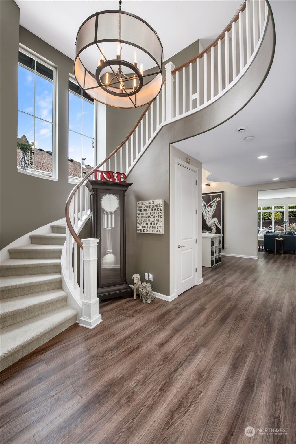 Photo of 1672 28th Avenue NE, Issaquah, WA 98029 (MLS # 2052647)