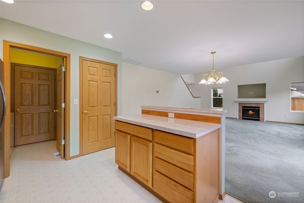 listing image 9365400495990192795