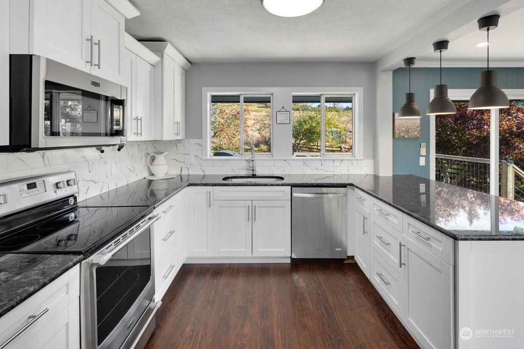 Photo of 7919 Foster Slough Road, Snohomish, WA 98290 (MLS # 2305433)