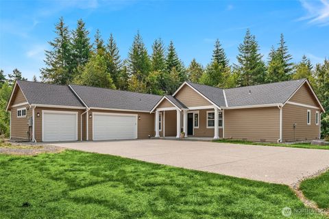 Photo of 216 Cornwall Road NW, Lakebay, WA 98349 (MLS # 2415941)