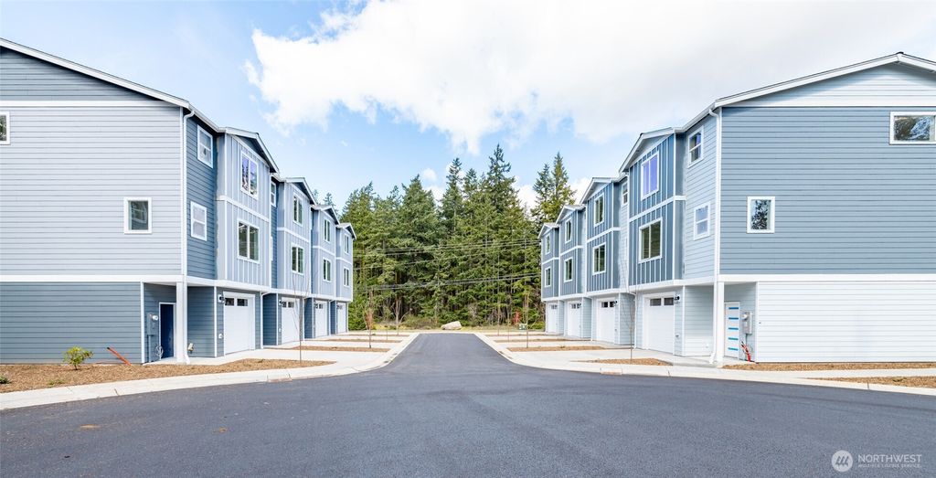 Photo of 945 NW Heller Street #C2, Oak Harbor, WA 98277 (MLS # 2502158)