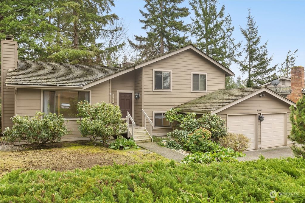 Photo of 31302 36th Avenue SW, Federal Way, WA 98023 (MLS # 2331052)