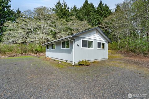 14 Chabot Road Copalis Beach WA 98535