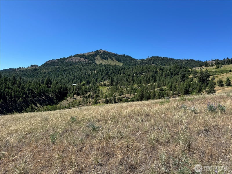 2 Lundimo Meadows Road
