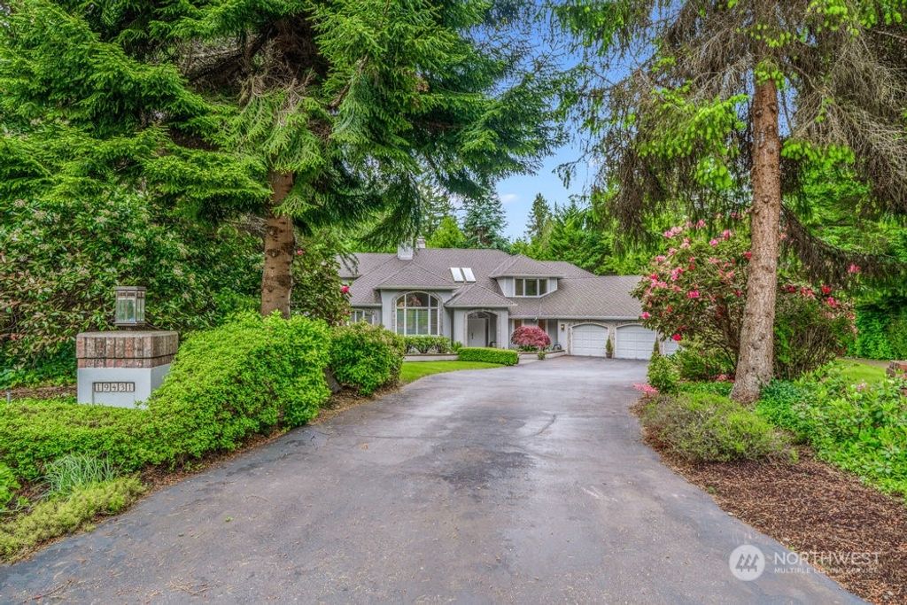 Photo of 19431 NE 143rd Place, Woodinville, WA 98077 (MLS # 2243087)