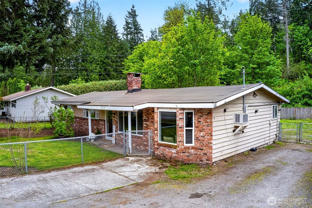 Photo of 19517 SE Covington Sawyer RD, Kent, WA 98042 (MLS # 2521446)