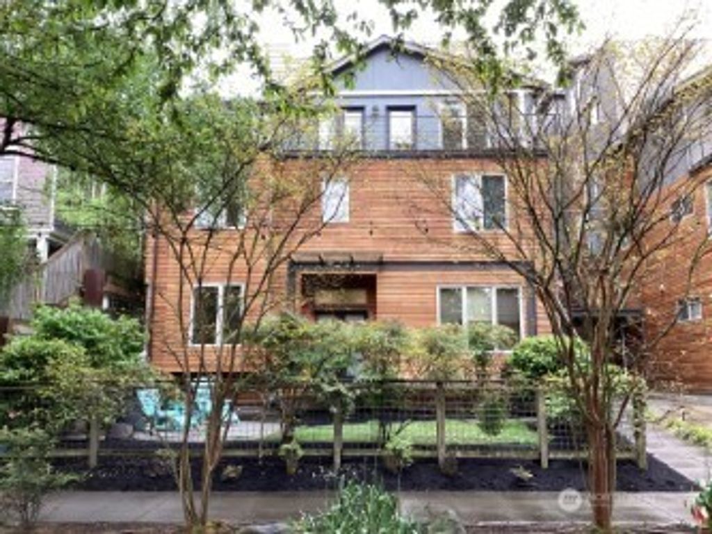 Photo of 732 Boylston Avenue E #A, Seattle, WA 98102 (MLS # 2376536)