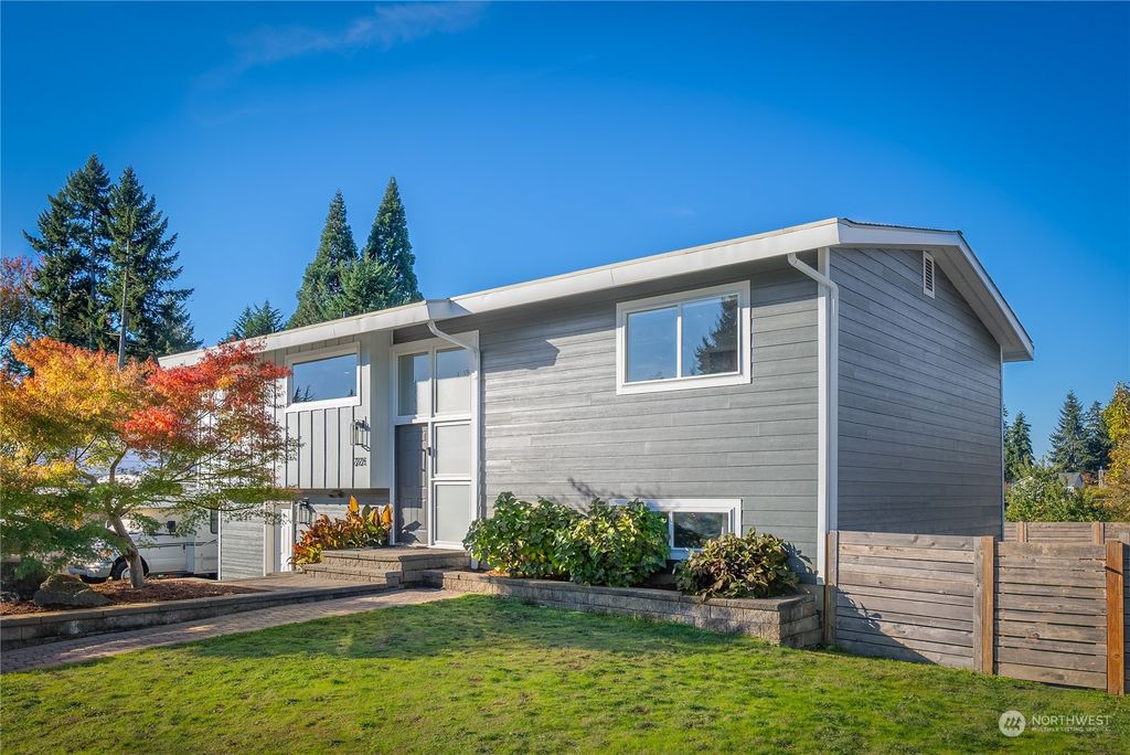 Photo of 2125 Edmonds Avenue NE, Renton, WA 98056 (MLS # 2175130)