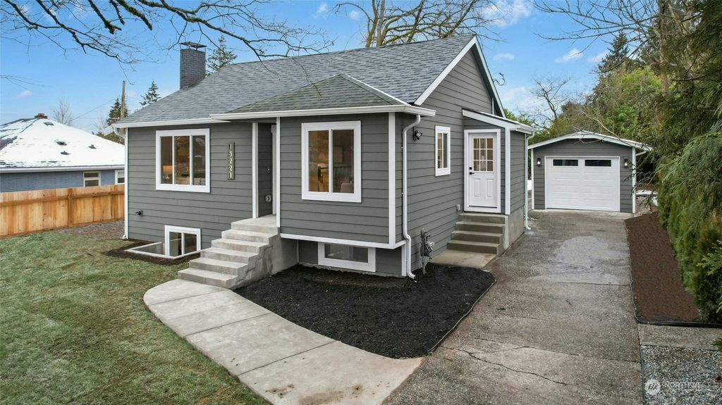 Photo of 15221 8th Avenue NE, Shoreline, WA 98155 (MLS # 2331012)