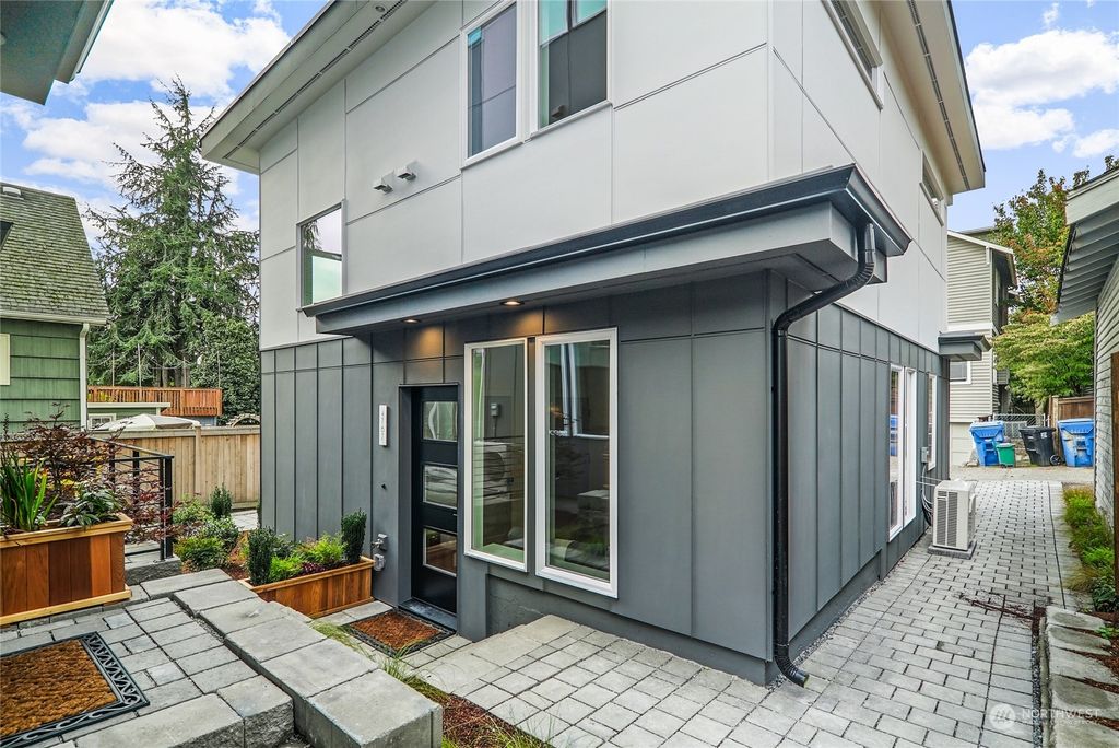 Photo of 4767 35th Avenue NE, Seattle, WA 98105 (MLS # 2179227)