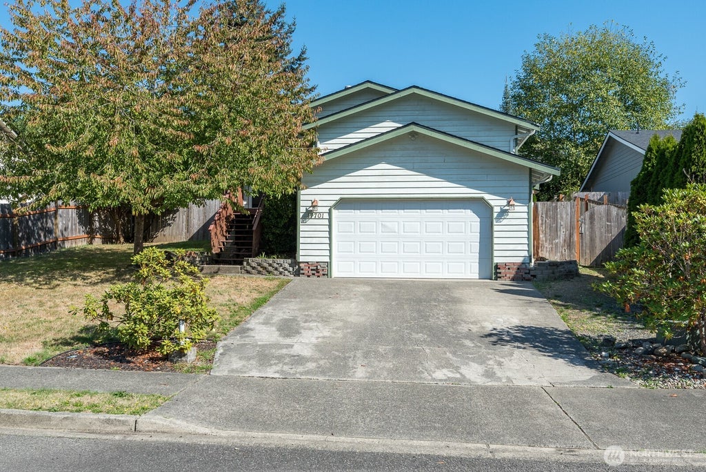 Photo of 17701 Hillside Court, Arlington, WA 98223 (MLS # 2586111)