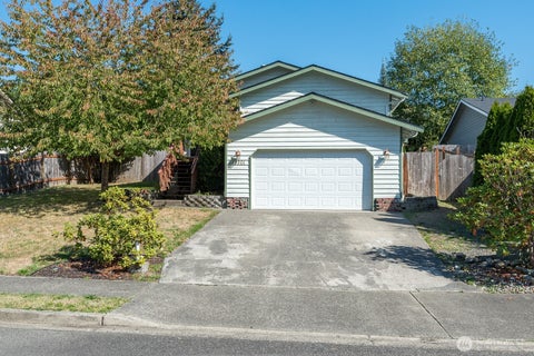 Photo of 17701 Hillside Court, Arlington, WA 98223 (MLS # 2586111)