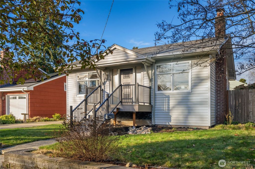 Photo of 630 NW 82nd Street, Seattle, WA 98117 (MLS # 2466915)