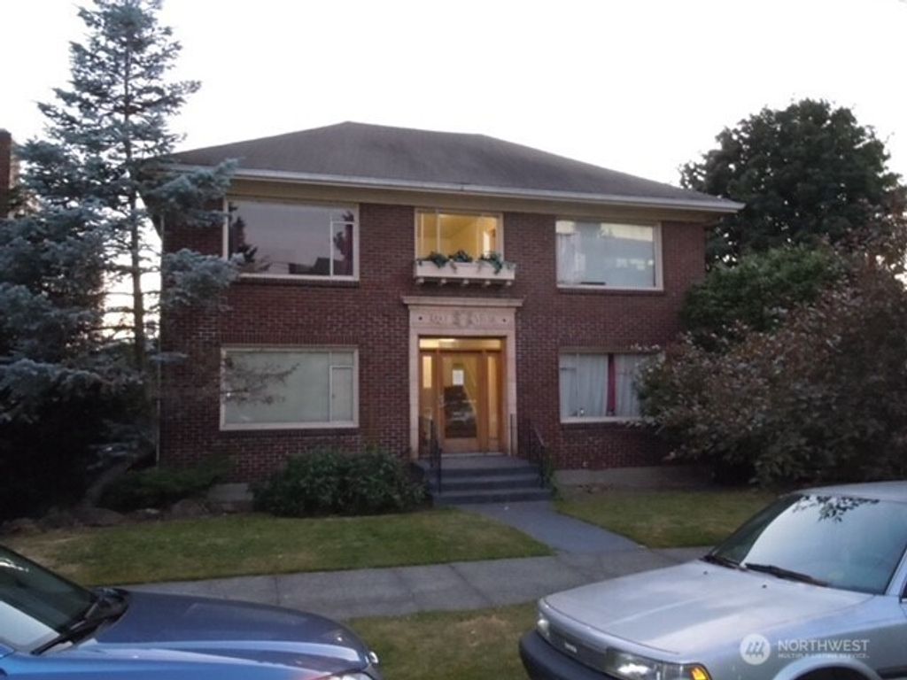 Photo of 2311 Yale Avenue E, Seattle, WA 98102 (MLS # 2486345)