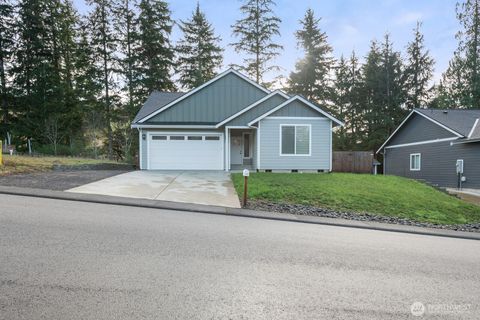 Photo of 3108 Sanderling Drive, Hoquiam, WA 98550 (MLS # 2463888)