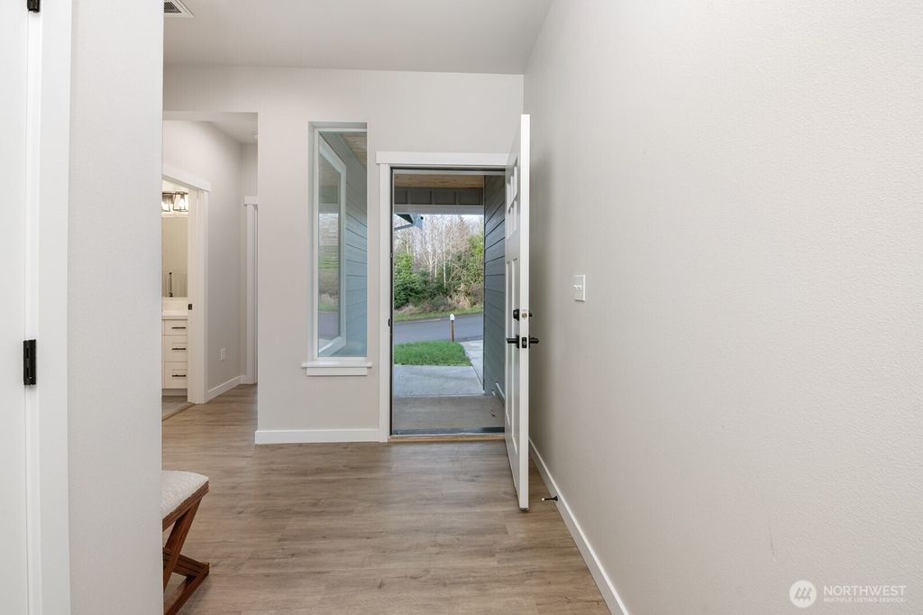 Photo of 3108 Sanderling Drive, Hoquiam, WA 98550 (MLS # 2463888)