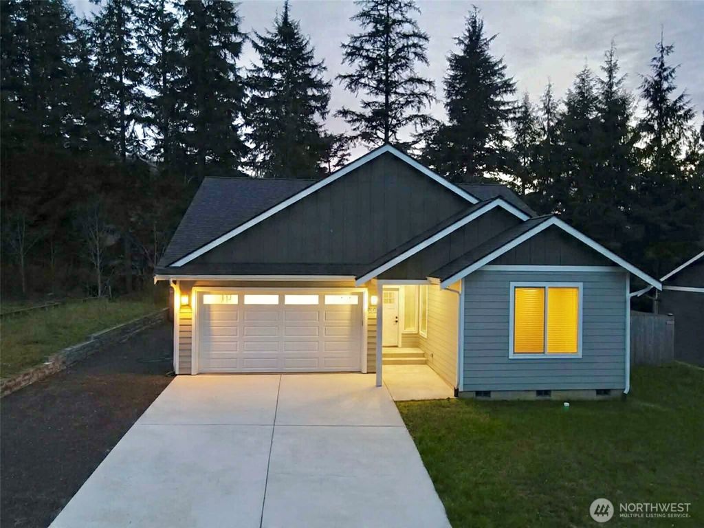 Photo of 3108 Sanderling Drive, Hoquiam, WA 98550 (MLS # 2463888)