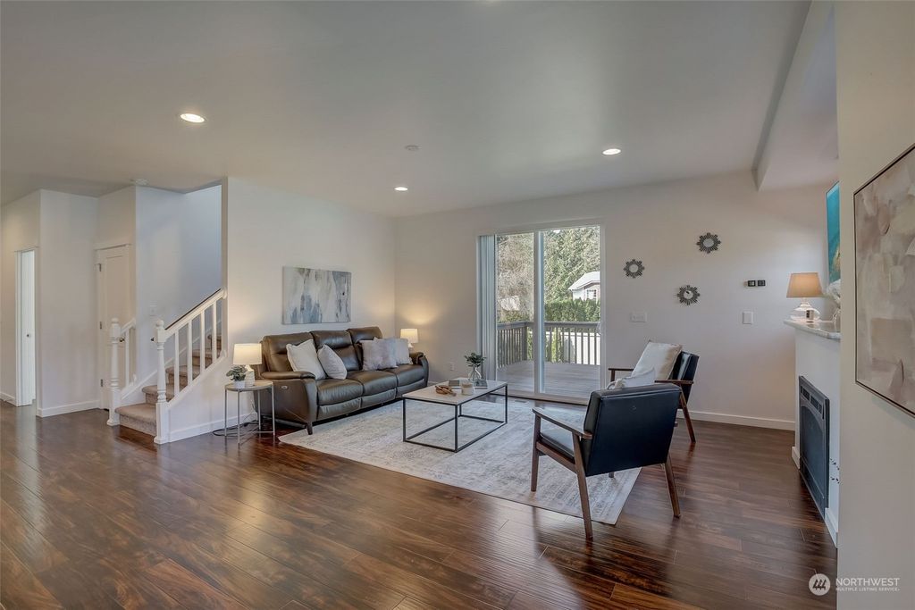 Photo of 225 N Cabot Road #A, Everett, WA 98203 (MLS # 2216766)