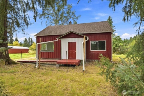 Photo of 696 Toledo Salmon Creek Road, Toledo, WA 98591 (MLS # 2575781)