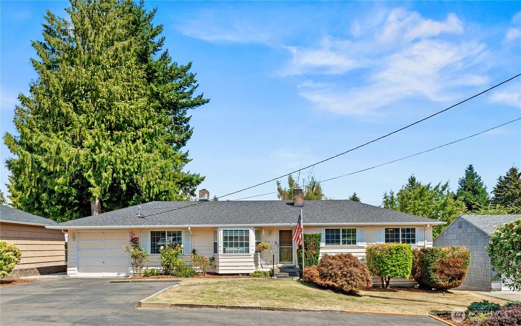 Photo of 19614 6th Avenue S, Des Moines, WA 98148 (MLS # 2415401)