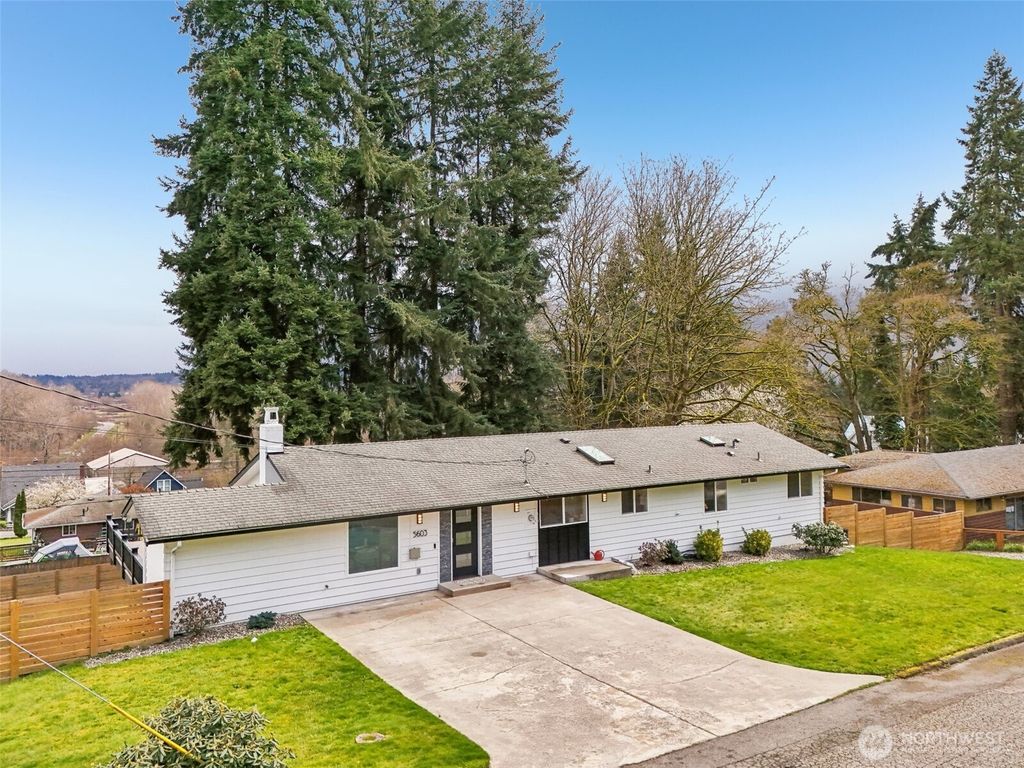 Photo of 5603 S 3rd Avenue, Everett, WA 98203 (MLS # 2347151)