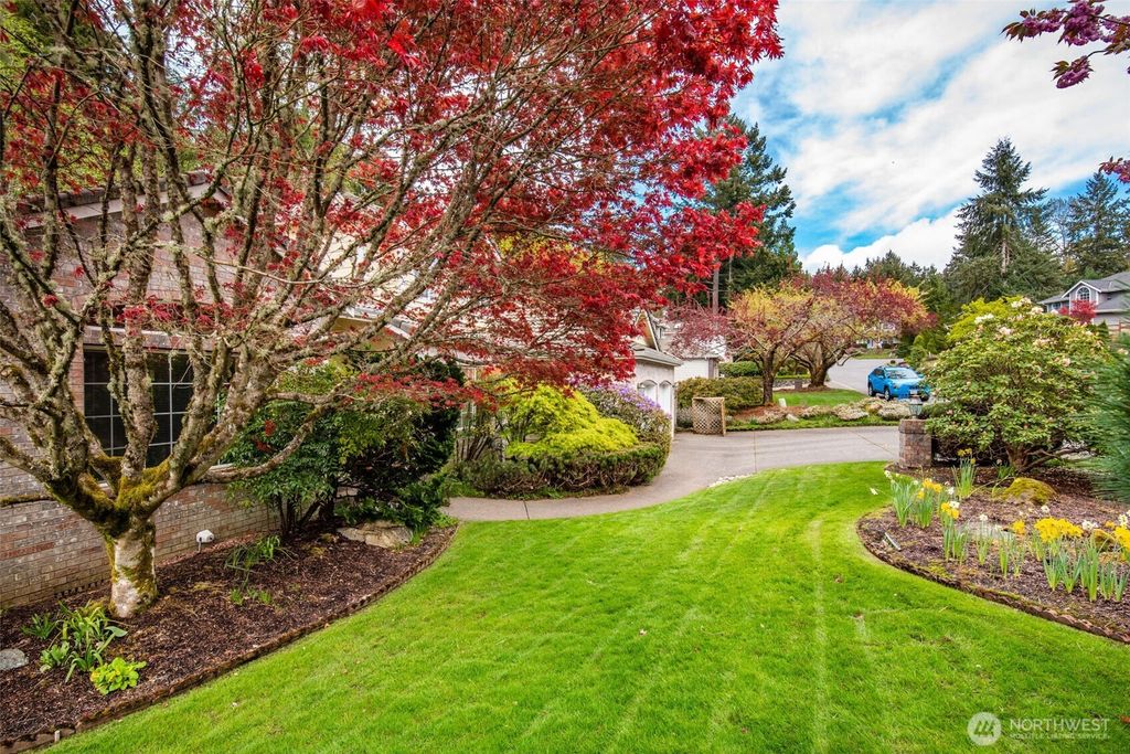Photo of 403 Sheridan Place, Steilacoom, WA 98388 (MLS # 2556051)