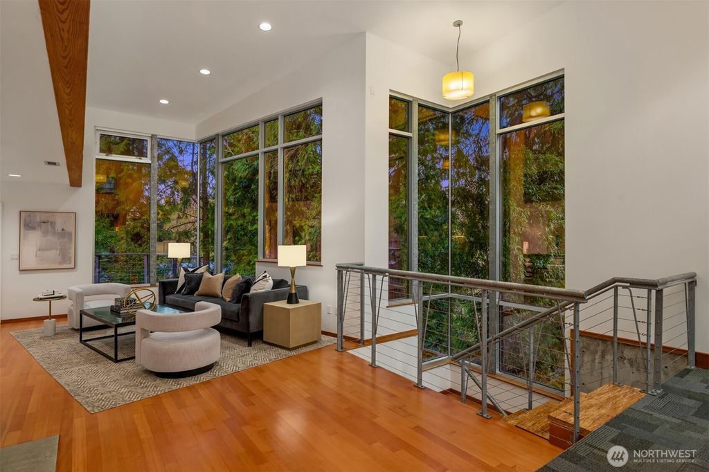 Photo of 1514 NE 103rd Street, Seattle, WA 98125 (MLS # 2477771)