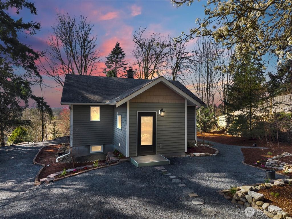 Photo of 1819 Sunnyside Boulevard, Lake Stevens, WA 98258 (MLS # 2493295)