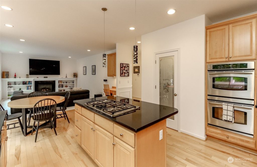 Photo of 21933 NE 11th Street, Sammamish, WA 98074 (MLS # 2201594)