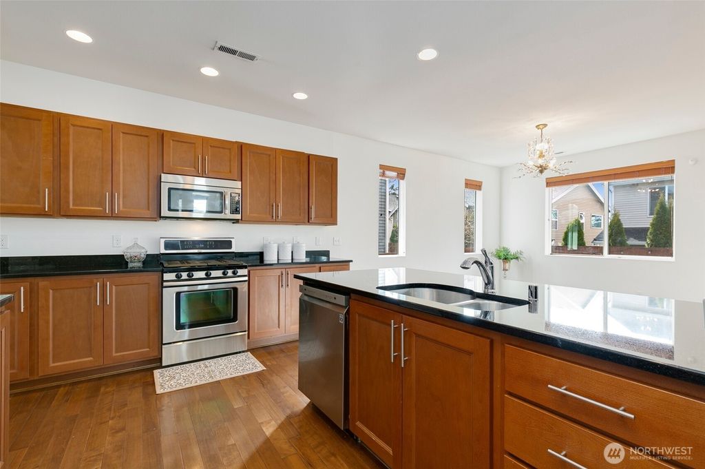 Photo of 21423 SE 273rd Court, Maple Valley, WA 98038 (MLS # 2346937)