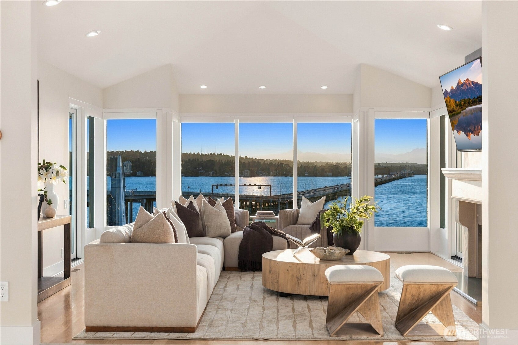 3223 Evergreen Point Road