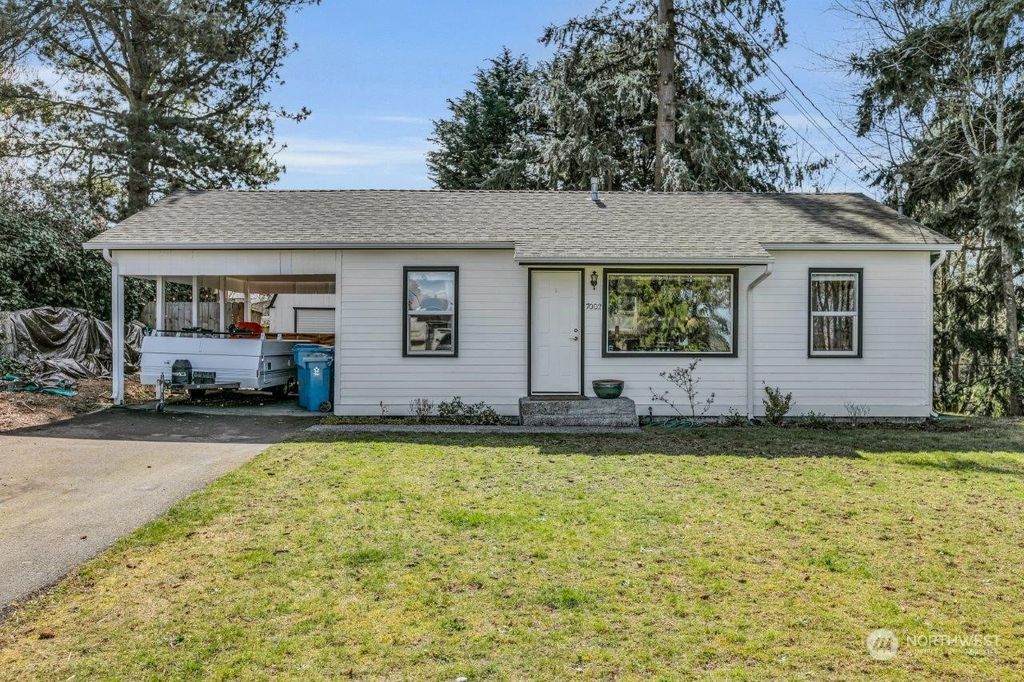 Photo of 7002 188th Place SW, Lynnwood, WA 98036 (MLS # 2216947)