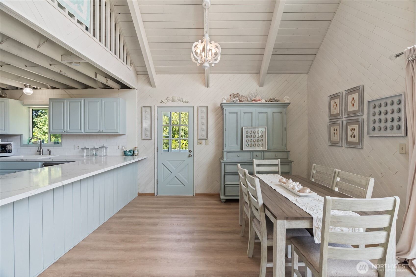 195 Ocean Shores Boulevard SW