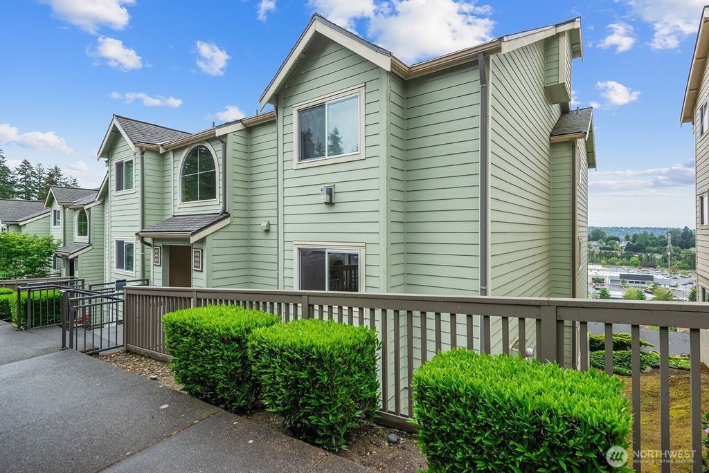 Photo of 3815 SE 131st Lane SE #H-16, Bellevue, WA 98006 (MLS # 2524455)